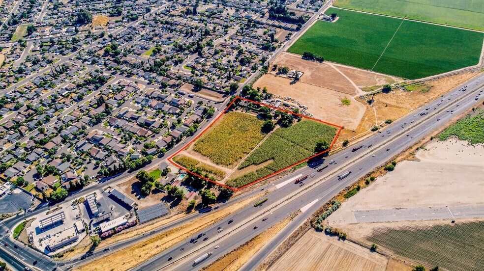 432 E Glenwood Ave, Turlock, CA à vendre - Photo de l’immeuble – Image 2 sur 8