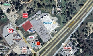 Plus de détails pour 173 Interstate 35 N, Devine, TX - Terrain à vendre