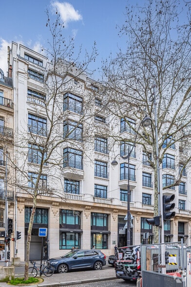 39 Rue Washington, Paris à louer - Photo de l’immeuble – Image 2 sur 5