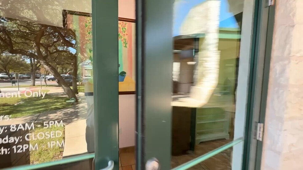 16010 Park Valley Dr, Round Rock, TX à louer - Vidéo sur l’annonce professionnelle – Image 2 sur 18