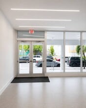 333 3rd Ave N, Saint Petersburg, FL à louer Photo intérieure– Image 1 sur 3