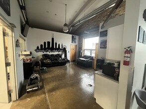 4970 N Elston Ave, Chicago, IL à louer Photo intérieure– Image 1 sur 10