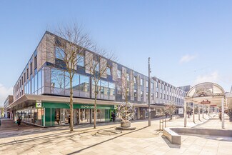 Plus de détails pour 87 Queensway, Stevenage - Local commercial à louer