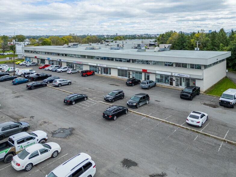 925 Av Newton, Québec, QC à louer - Photo de l’immeuble – Image 3 sur 10