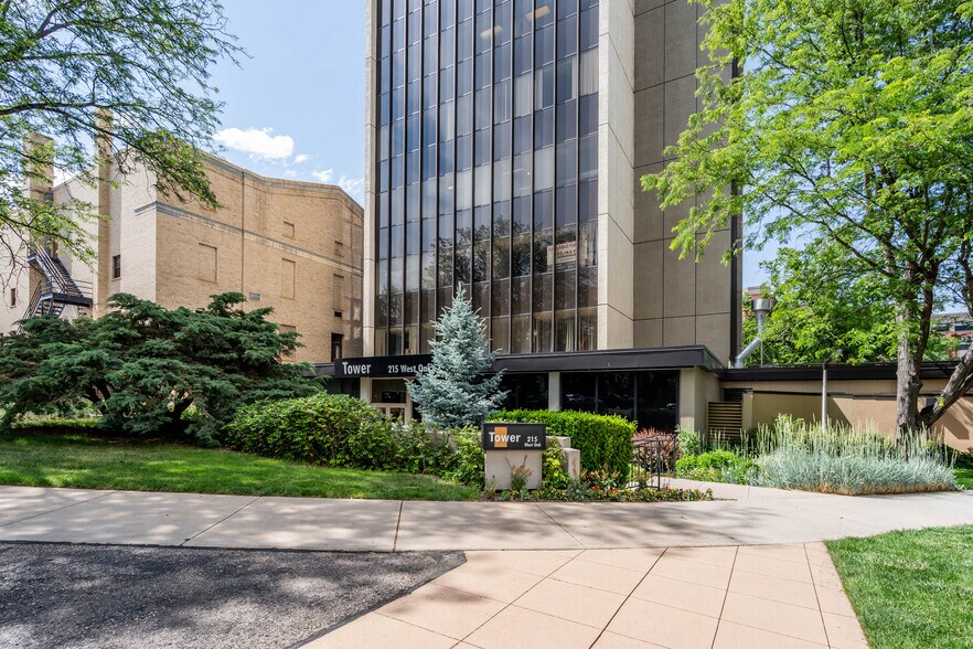 215 W Oak St, Fort Collins, CO à vendre - Photo de l’immeuble – Image 3 sur 13