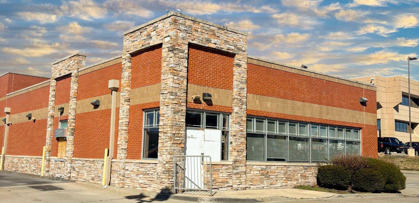 11290 Holmes Rd, Kansas City, MO à vendre Photo de l’immeuble– Image 1 sur 5