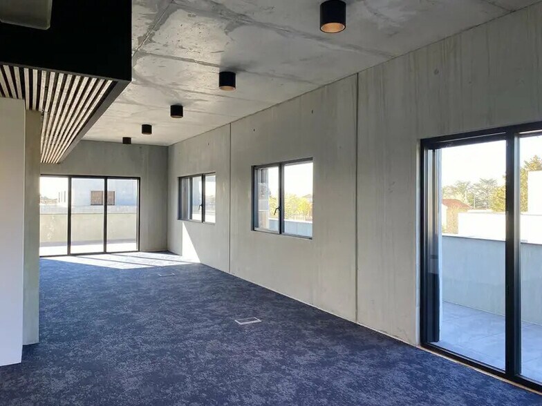 1306 Chemin Du Champ De Lière, Rillieux-la-Pape à louer - Photo de l’immeuble – Image 2 sur 15