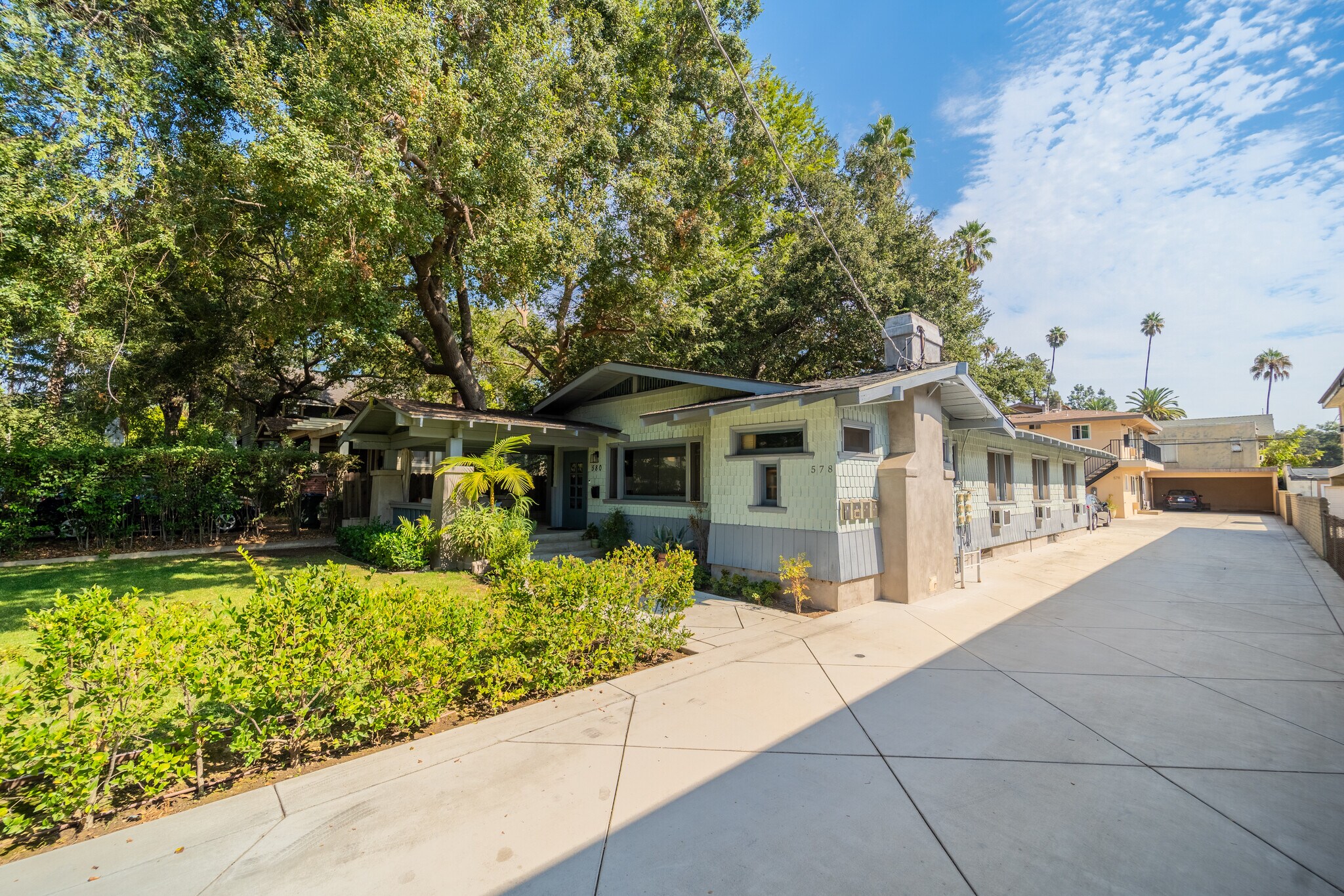 580 N Holliston Ave, Pasadena, CA à vendre Photo principale– Image 1 sur 14