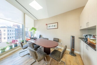 17 Chatham Sq, New York, NY à louer Photo intérieure– Image 1 sur 6