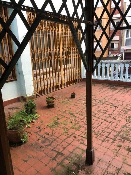 Immeuble residentiel dans Manresa, Barcelona à vendre - Photo de l’immeuble – Image 1 sur 28