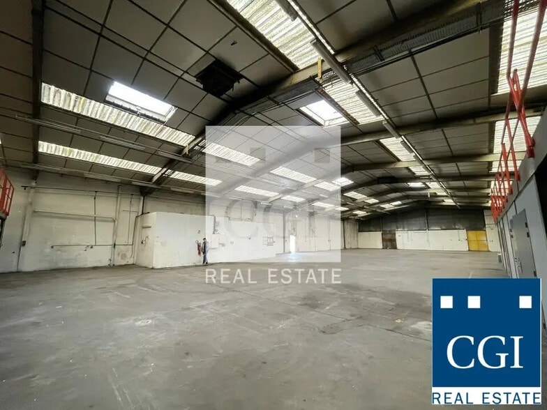 Local d’activités dans Le Pont-de-Claix à louer - Photo intérieure – Image 1 sur 10