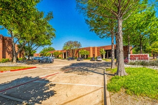 Plus de détails pour 681 N Plano Rd, Richardson, TX - Local d'activités à louer