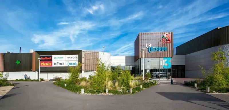 Local commercial dans Montivilliers à louer - Photo de l’immeuble – Image 1 sur 2