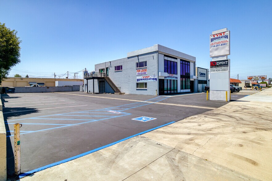 8452 Katella Ave, Stanton, CA à vendre - Photo de l’immeuble – Image 2 sur 40