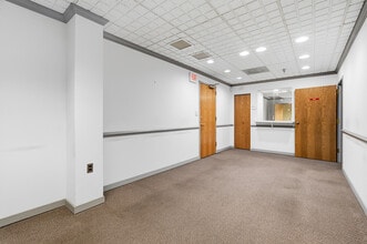 6196 Oxon Hill Rd, Oxon Hill, MD à louer Photo intérieure– Image 1 sur 13