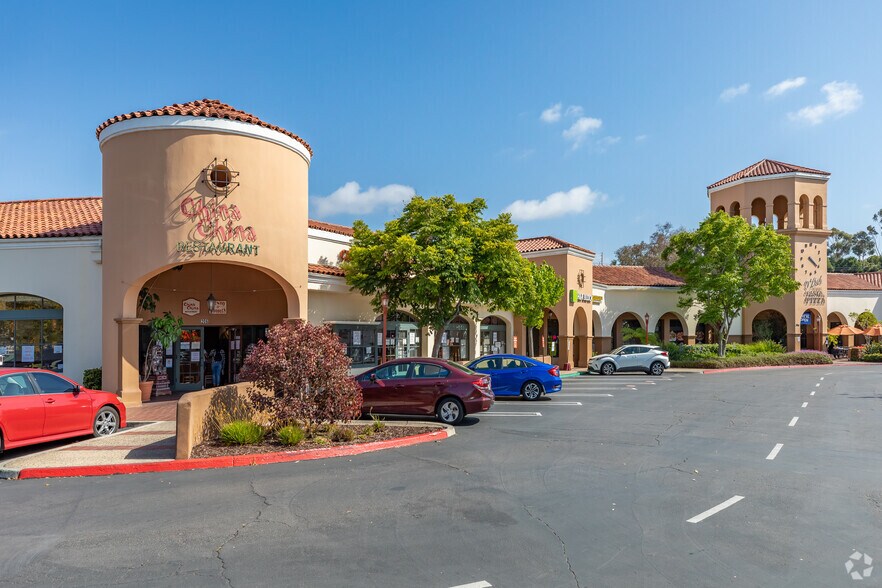 390 E H St, Chula Vista, CA à louer - Photo de l’immeuble – Image 3 sur 28