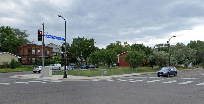 613 Van Buren St NE, Minneapolis, MN à vendre - Photo de l’immeuble – Image 3 sur 3