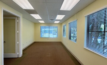 250 Central Blvd, Jupiter, FL à louer Photo intérieure– Image 2 sur 10