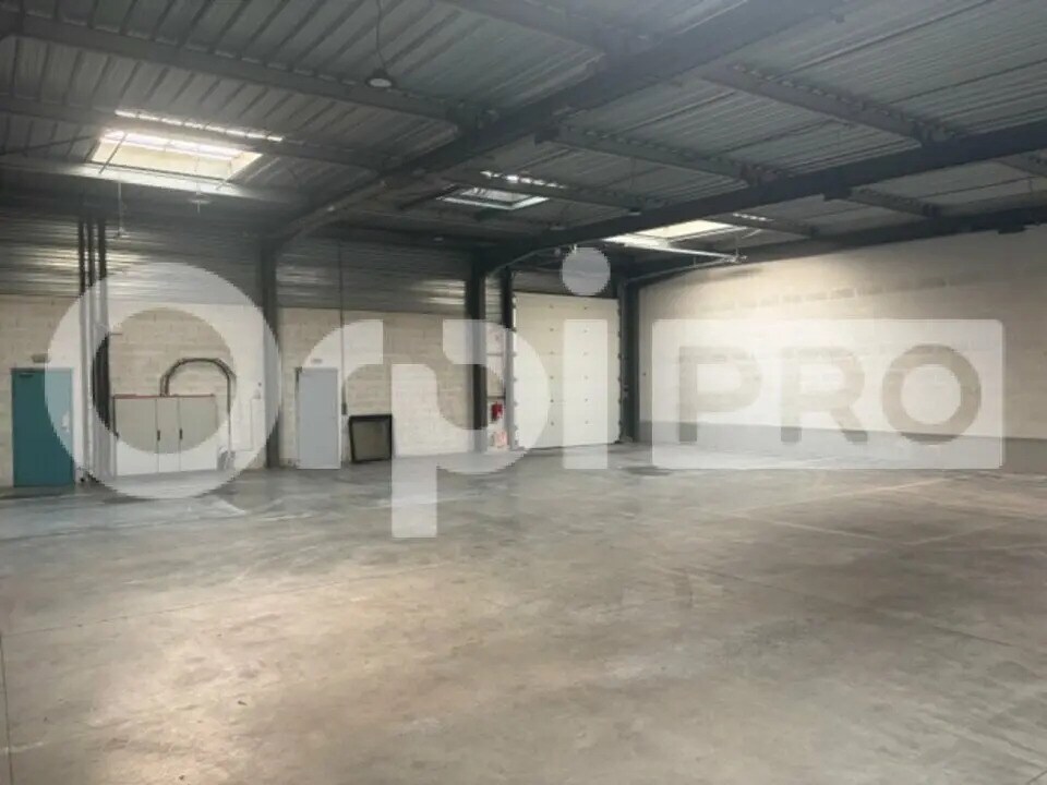 Industriel/Logistique dans La Rochelle à vendre Photo de l’immeuble– Image 1 sur 6