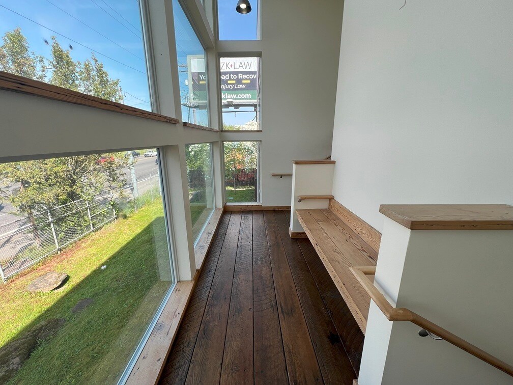 8725 NE Emerson St, Portland, OR à louer Photo de l’immeuble– Image 1 sur 8