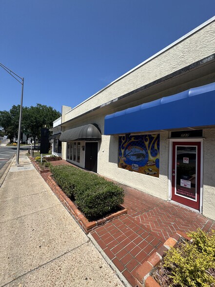 739 N Monroe St, Tallahassee, FL à louer - Photo de l’immeuble – Image 2 sur 15