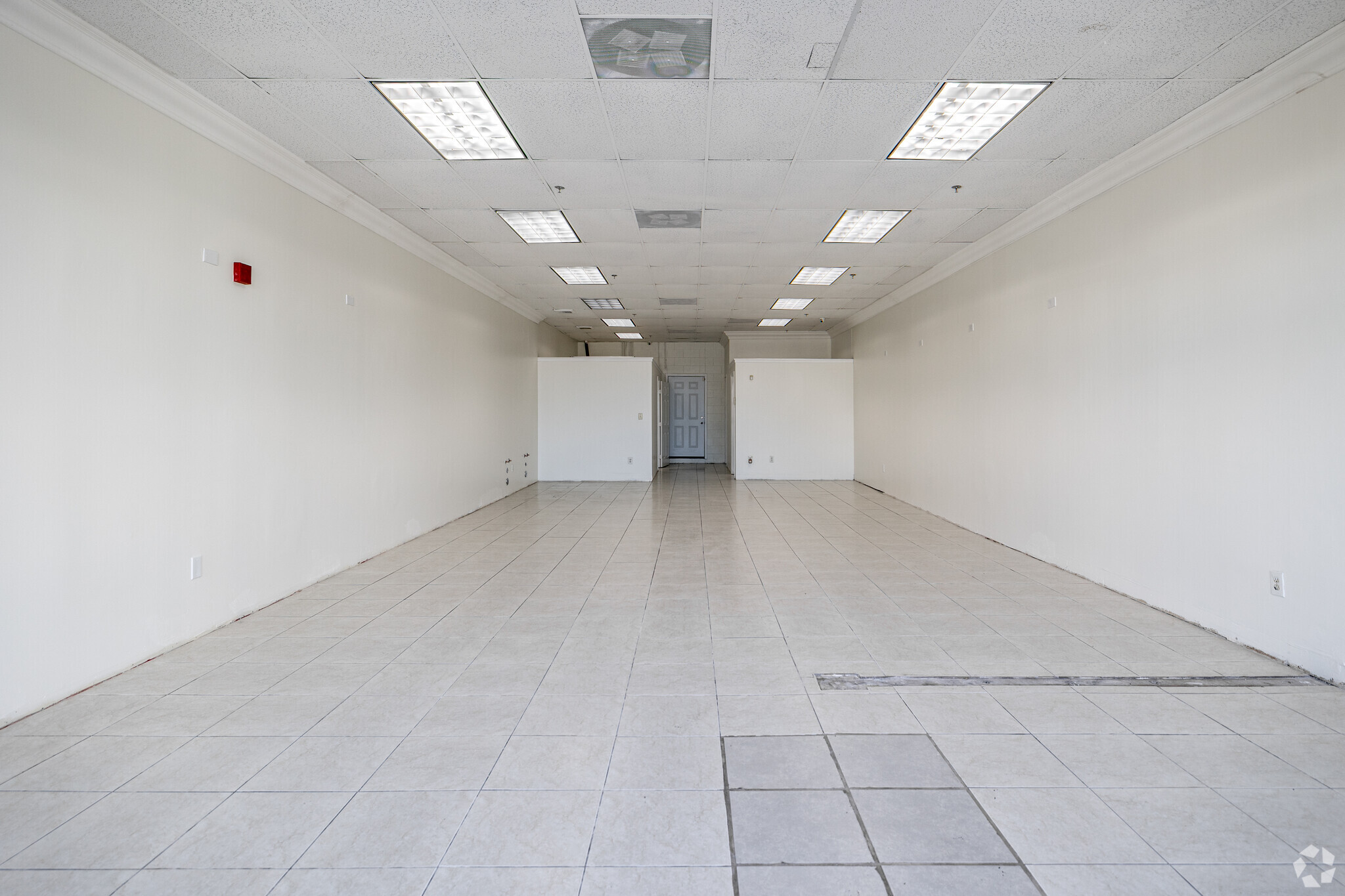 10120-10130 Garden Grove Blvd, Garden Grove, CA à louer Photo de l’immeuble– Image 1 sur 9