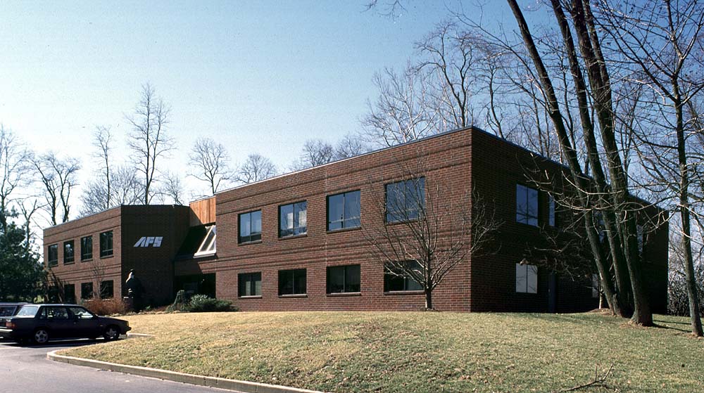 123 Summit Dr, Exton, PA à vendre Photo de l’immeuble– Image 1 sur 2