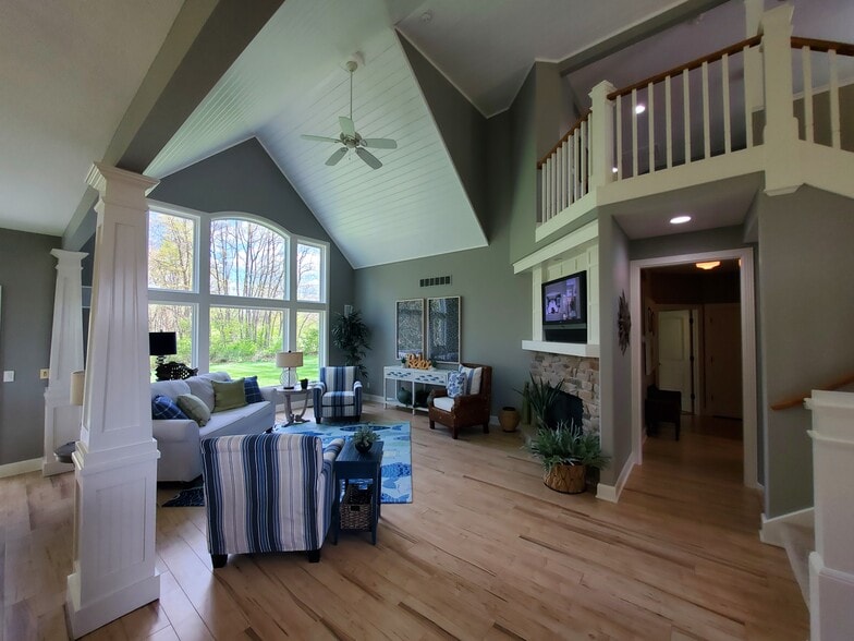 1250 N 200 W, Angola, IN à vendre - Photo intérieure – Image 3 sur 10