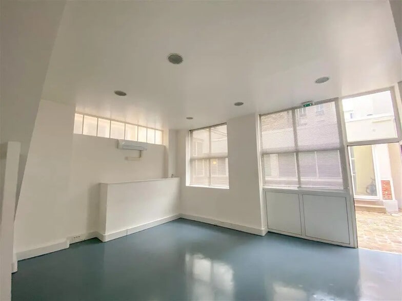 Bureau dans Paris à louer - Photo de l’immeuble – Image 3 sur 5