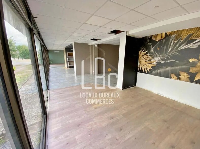 Local commercial dans Rezé à louer - Photo de l’immeuble – Image 1 sur 12