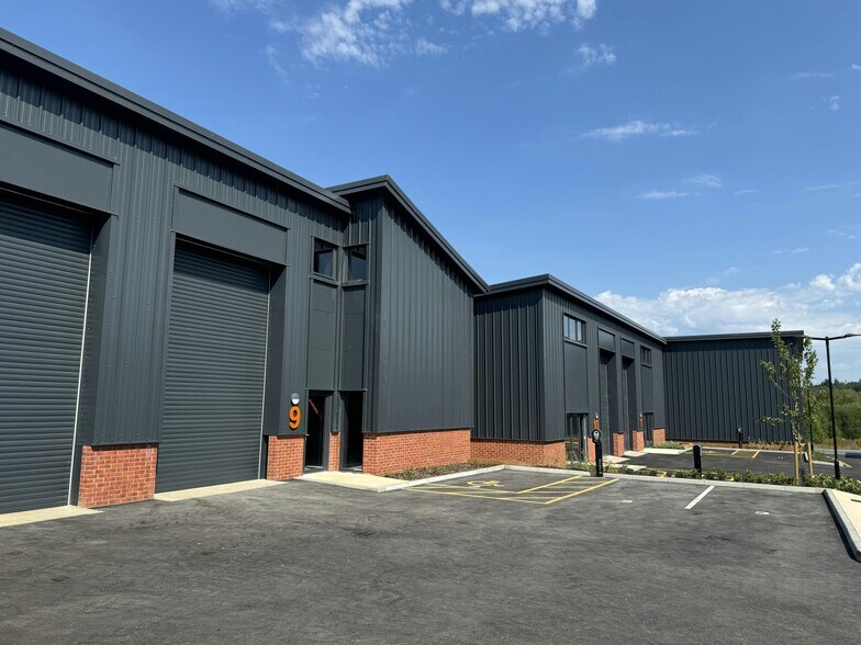 Knowle Ln, Eastleigh à louer - Photo de l’immeuble – Image 2 sur 2