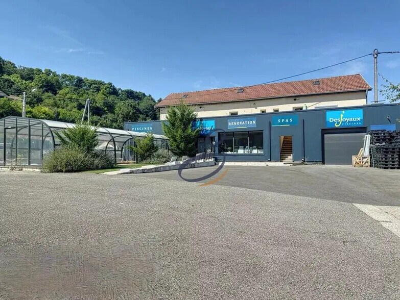 Local commercial dans Bourgoin-Jallieu à louer - Photo de l’immeuble – Image 3 sur 6