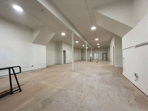 2851 24th St, San Francisco, CA à louer Photo intérieure– Image 2 sur 6