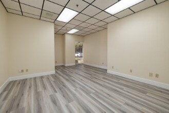 1681 E Flamingo Rd, Las Vegas, NV à louer Photo intérieure– Image 1 sur 7