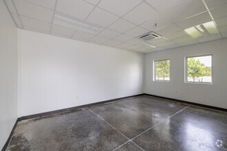 6175 NW 102nd Ave, Doral, FL à louer Photo intérieure– Image 1 sur 8
