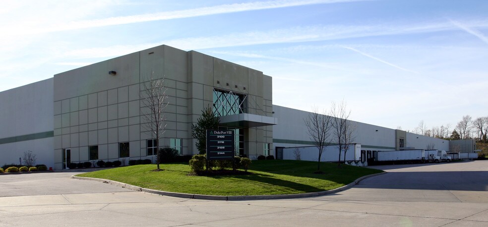 3100-3144 Corporate Exchange Ct, Bridgeton, MO à louer - Photo principale – Image 2 sur 5
