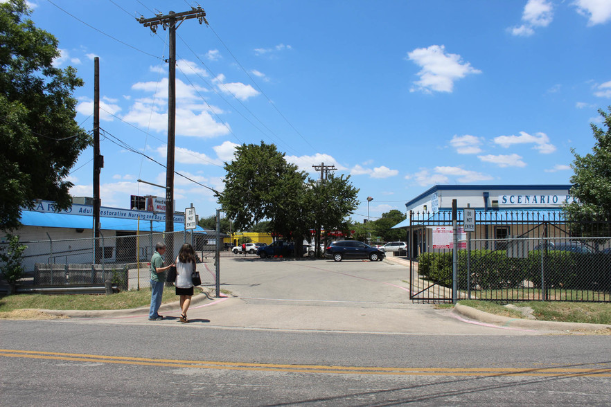 3120 W Northwest Hwy, Dallas, TX à vendre - Photo de l’immeuble – Image 3 sur 16