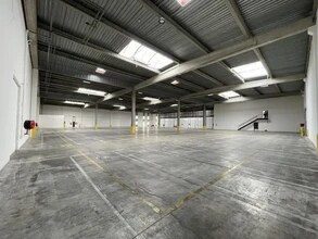 Bureau dans Corbas à louer Photo intérieure– Image 2 sur 4