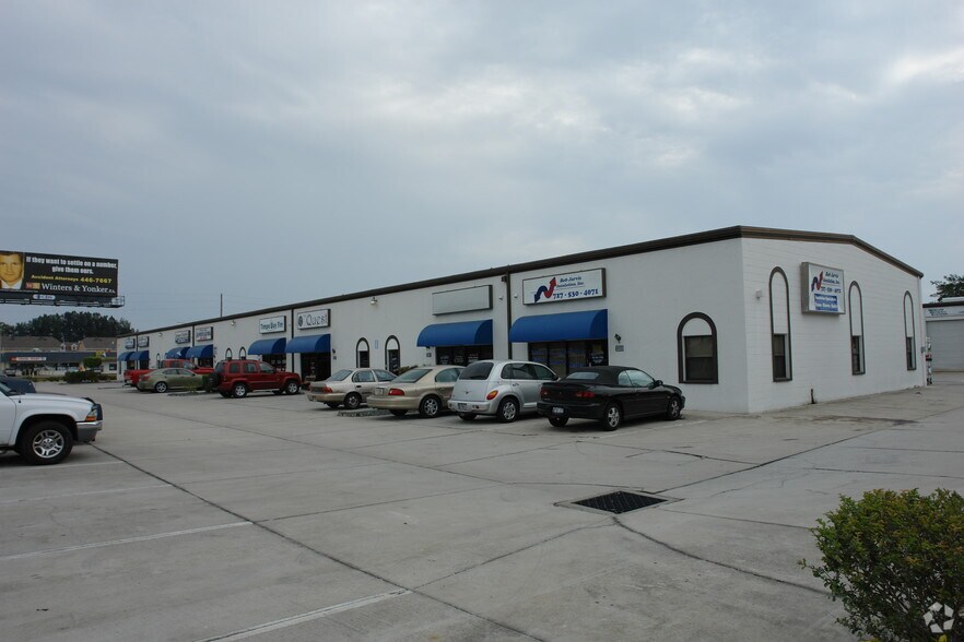 12505 66th St N, Largo, FL à louer - Photo de l’immeuble – Image 2 sur 42