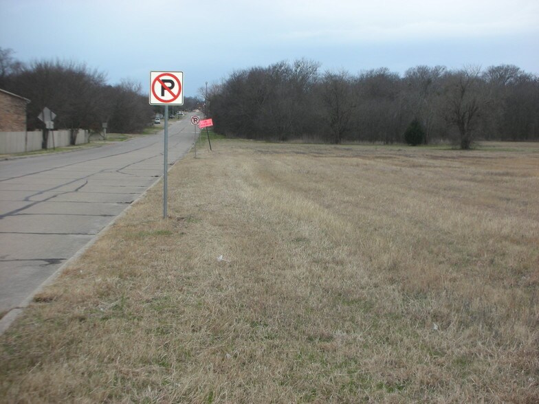 1041 N I-45, Ennis, TX à vendre - Photo de l’immeuble – Image 2 sur 3