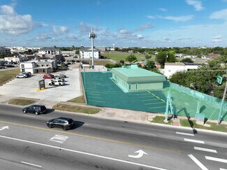 Plus de détails pour 4521 S Staples St, Corpus Christi, TX - Bureau à vendre