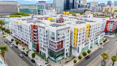 750 S Oxford Ave, Los Angeles, CA à louer Photo intérieure– Image 1 sur 19