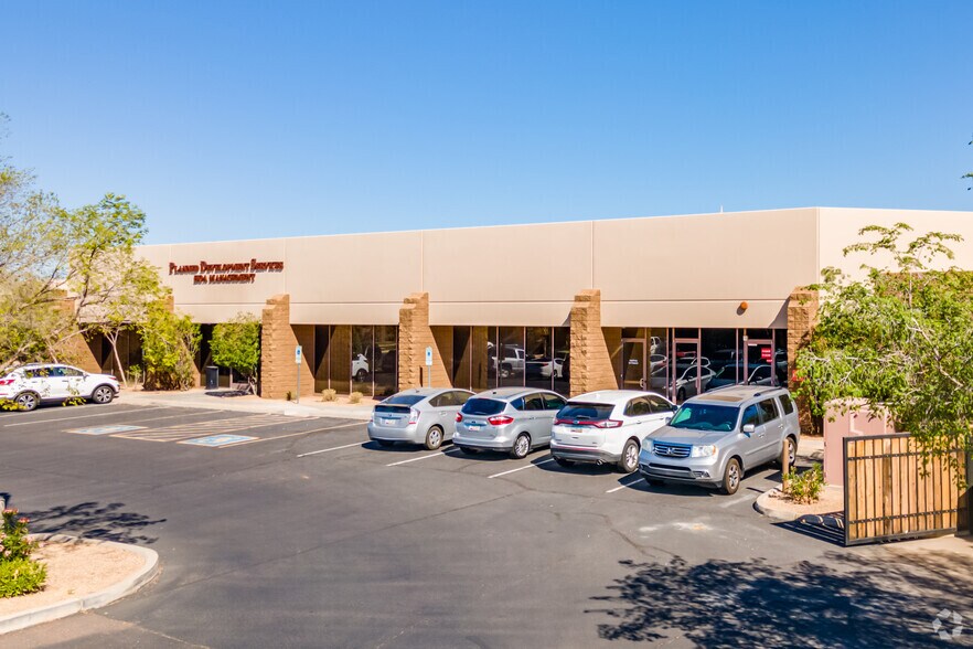 17235 N 75th Ave, Glendale, AZ à vendre - Photo de l’immeuble – Image 3 sur 6