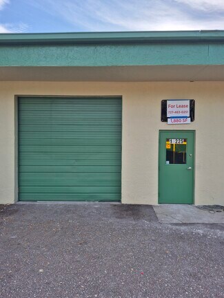 Plus de détails pour 14203-14231 60th St N, Clearwater, FL - Industriel/Logistique à louer