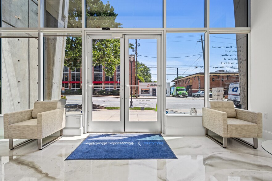 250 Pharr Rd NE, Atlanta, GA à louer - Photo de l’immeuble – Image 3 sur 30