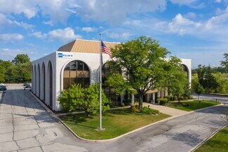 Plus de détails pour 2100 Clearwater Dr, Oak Brook, IL - Bureau à vendre