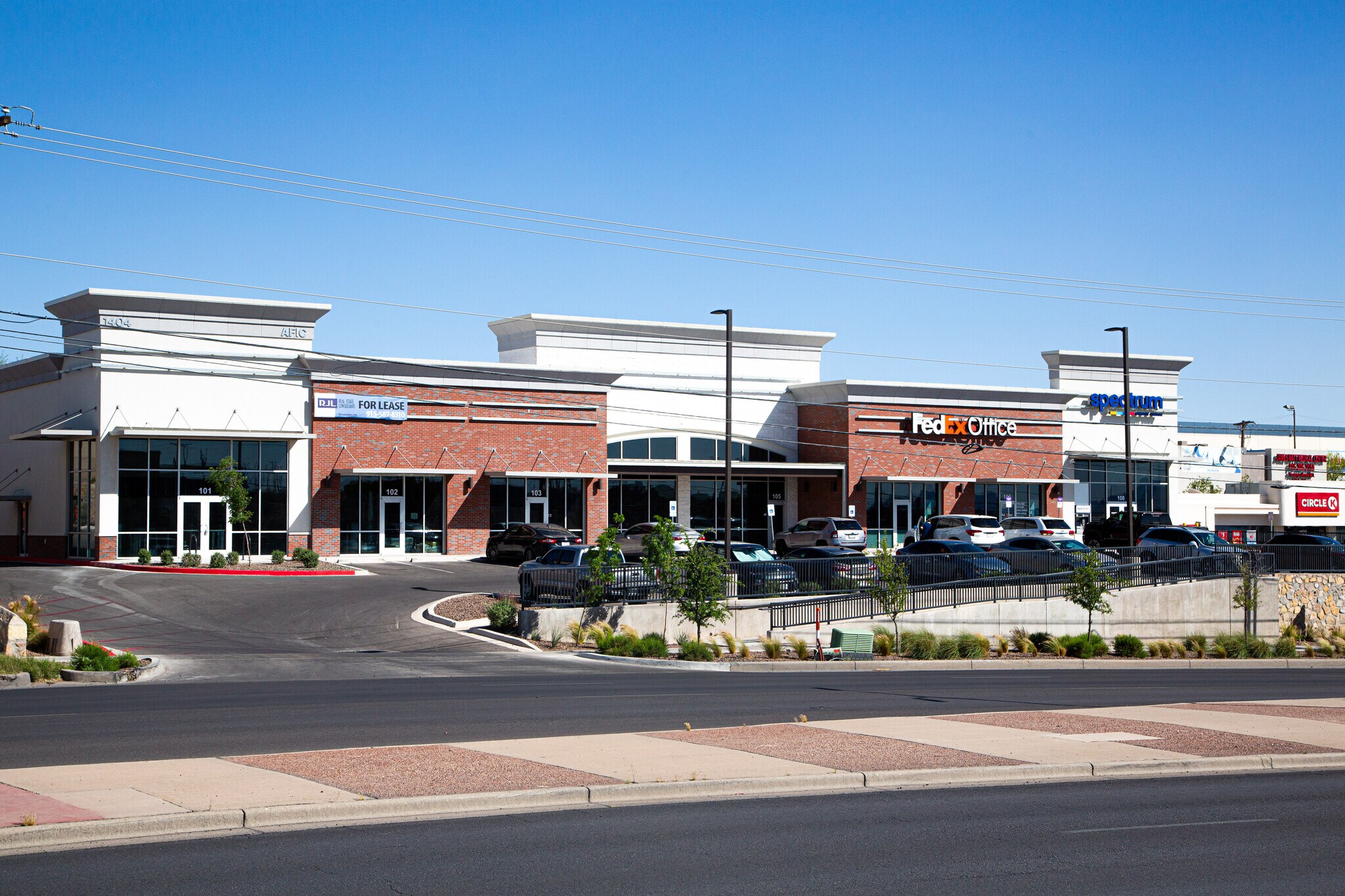Lee Trevino Dr & James Watt Dr, El Paso, TX à louer Photo de l’immeuble– Image 1 sur 4