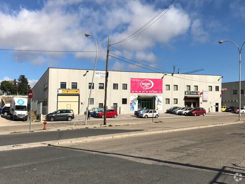 Industriel/Logistique dans Colmenar Viejo, Madrid à vendre - Photo principale – Image 1 sur 5