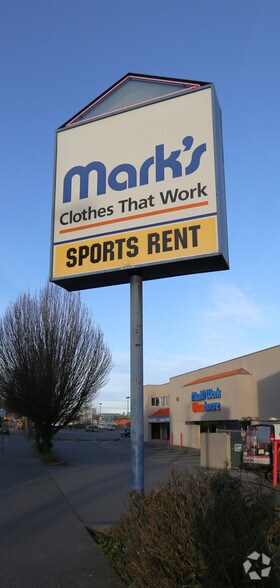 1950-1960 Government St, Victoria, BC à louer - Photo de l’immeuble – Image 2 sur 10