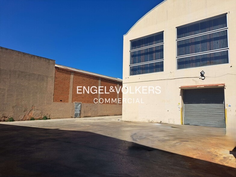 Industriel/Logistique dans L'Hospitalet de Llobregat, Barcelona à louer - Photo de l’immeuble – Image 3 sur 15